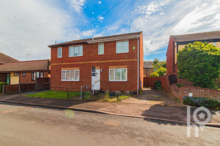 3 Bedroom Semi-Detached House For Sale In Sunnyside Avenue, Minster, ME12