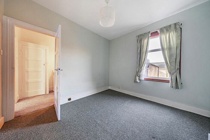 3 Bedroom Terraced House For Sale In Laleham Road, London, SE6