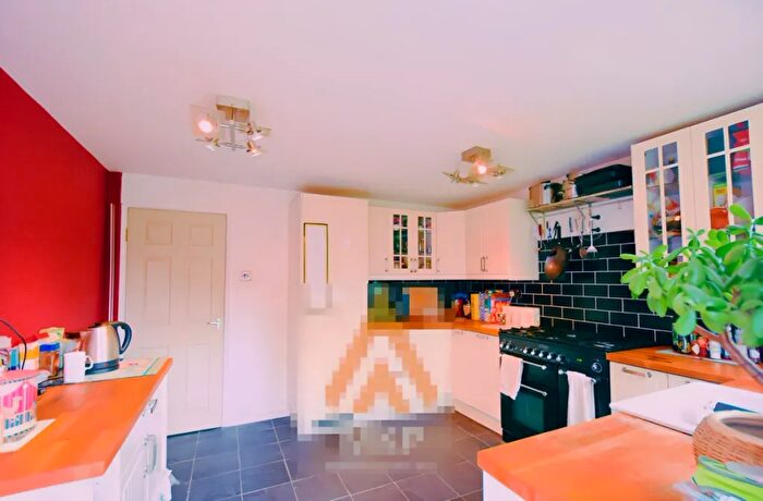 4 Bedroom Flat To Rent In Sellywood Road, Birmingham, B30