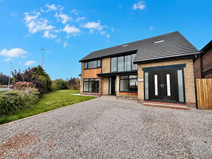 4 Bedroom Detached House For Sale In St. Walburgas Road, Blackpool, FY3