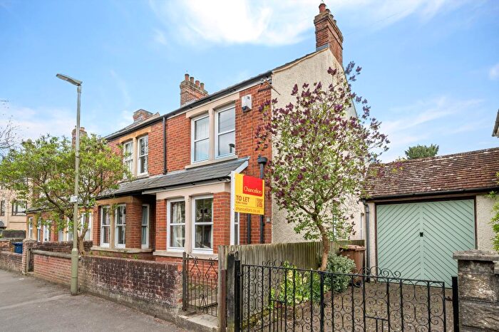 3 Bedroom Semi Detached House To Rent In Stephen Road, Central Headington, OX3