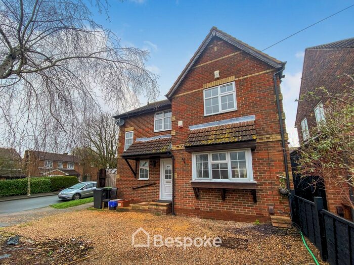 3 Bedroom Detached House To Rent In Monkswood Avenue, Waltham Abbey, EN9