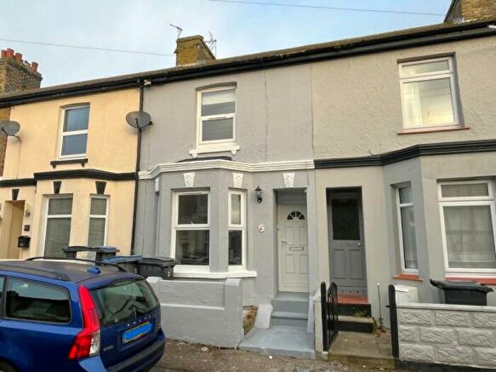 3 Bedroom Terraced House For Sale In Douglas Road, Dover, CT17