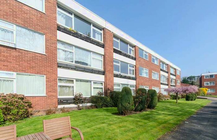 2 Bedroom Flat To Rent In Charlwood Close, Harrow Weald, HA3