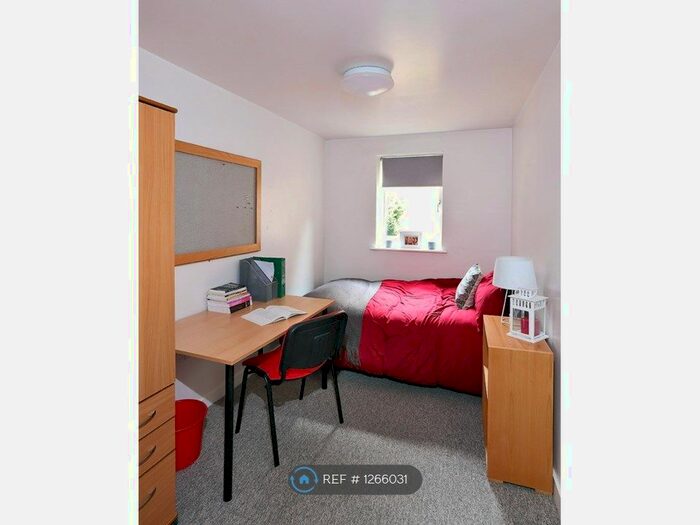 4 Bedroom Flat To Rent In Fieldings Lodge, Winchester SO22
