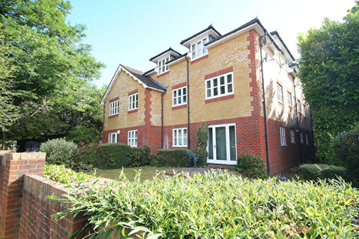 1 Bedroom Flat To Rent In Brooklyn Road, Woking, GU22