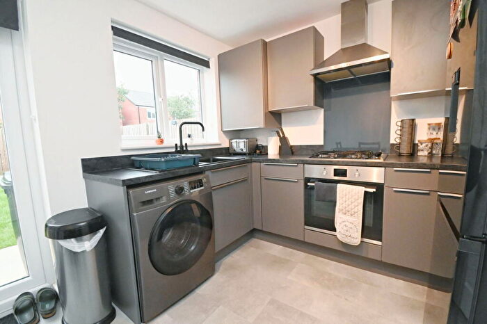 3 Bedroom Semi-Detached House For Sale In Merlin Mews, Redbrook, Barnsley, S75