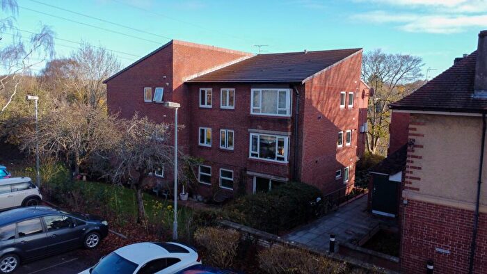 2 Bedroom Flat For Sale In The Beeches, St Annes Park, Bristol, BS4