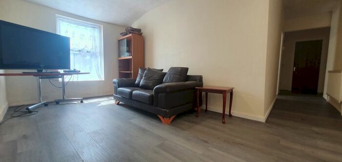 2 Bedroom Flat To Rent In Waldeck Road, Luton, LU1