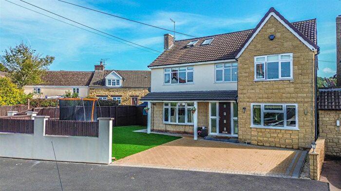 4 Bedroom Detached House For Sale In Westend, Cam, GL11