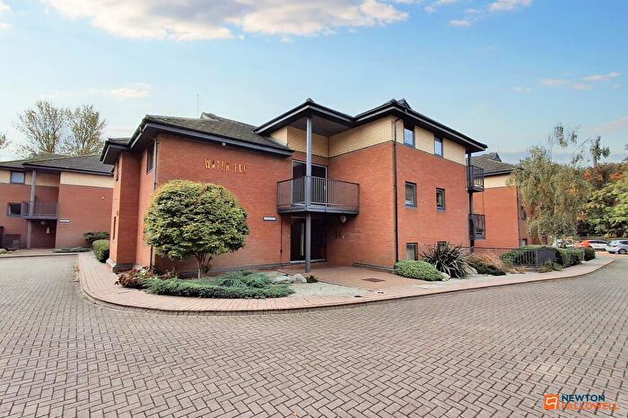 2 Bedroom Flat For Sale In Thorpe Road, Peterborough, PE3