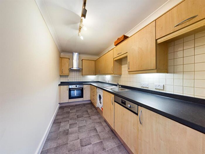 2 Bedroom Flat To Rent In Apt Pinsent, Riverside Exchange, Sheffield, S3