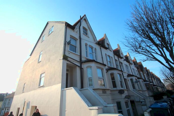 1 Bedroom Flat To Rent In Bedroom St Floor Flat In Croydon, CR0