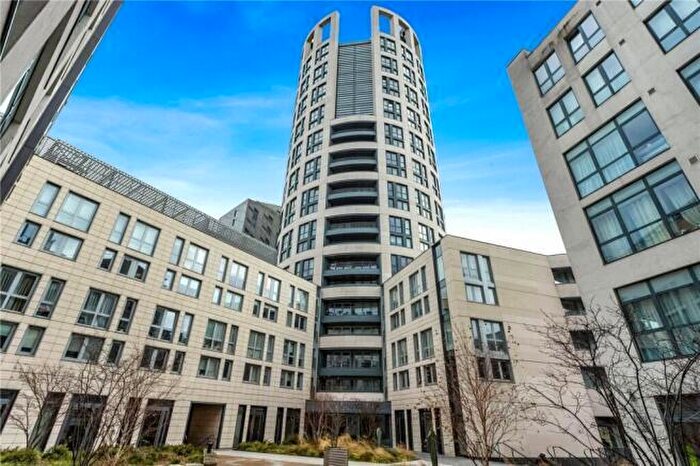 3 Bedroom Flat For Sale In Eagle Point, London, EC1V