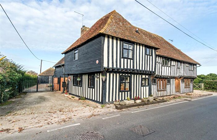 3 Bedroom Semi-Detached House For Sale In Pump Lane, Rainham, Gillingham, Kent, ME8