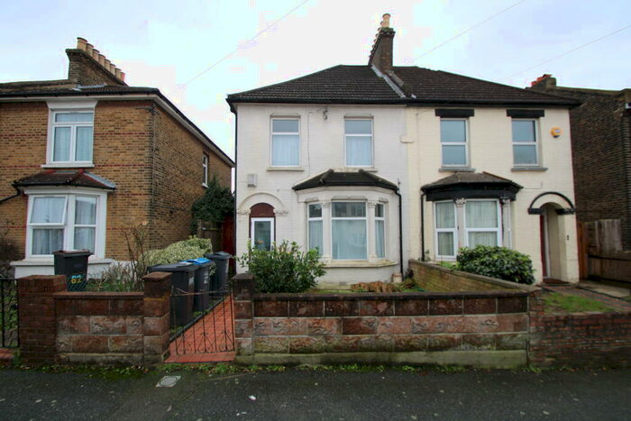 2 Bedroom House To Rent In Livingstone Road, Thornton Heath, CR7