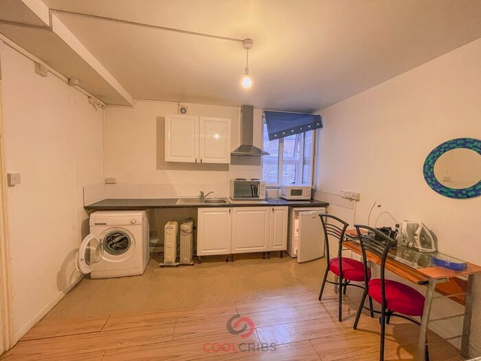 Studio To Rent In Holloway Road, Islington, London, N7