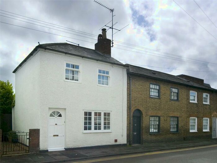 2 Bedroom House To Rent In Russell Street, Windsor, Berkshire, SL4