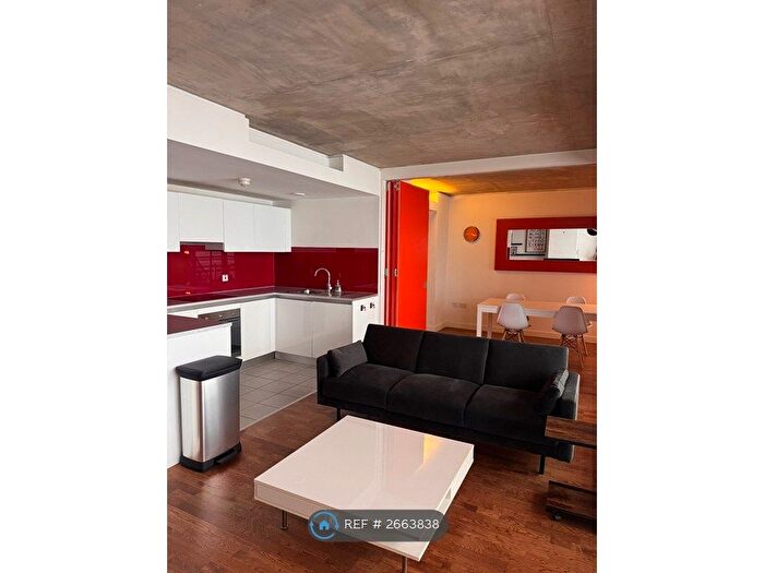 2 Bedroom Flat To Rent In Lampwick Lane, Manchester, M4