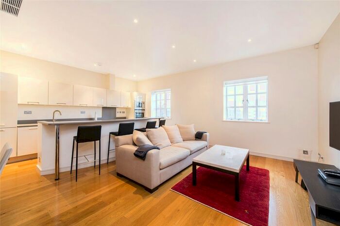 2 Bedroom Flat To Rent In Nottingham Place, Marylebone, London, W1U