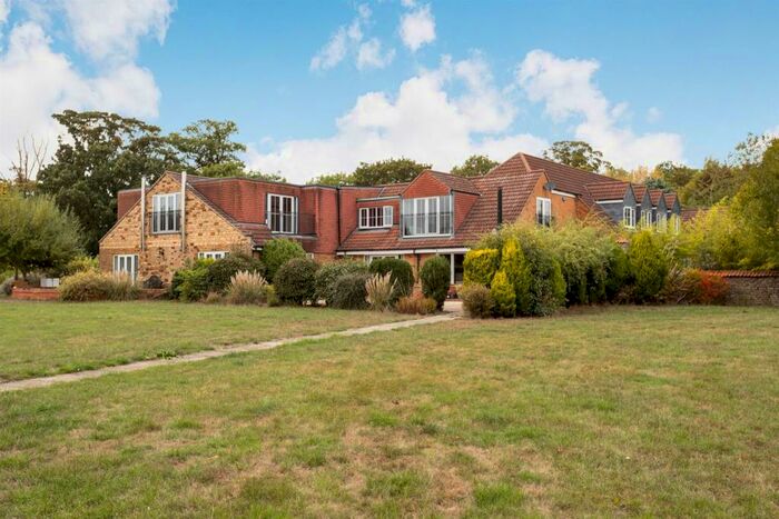 6 Bedroom Detached House For Sale In The Knoll, Grendon, Northampton, NN7