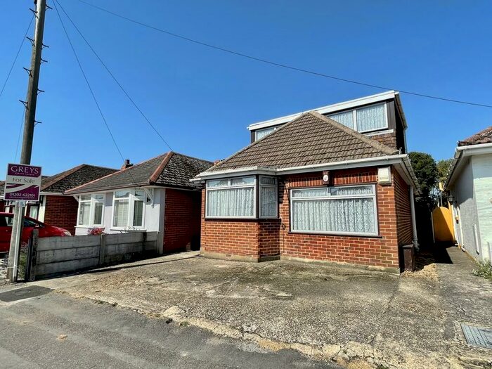 Houses for sale & to rent in BH15 4AN, Station Road, Hamworthy East Poole