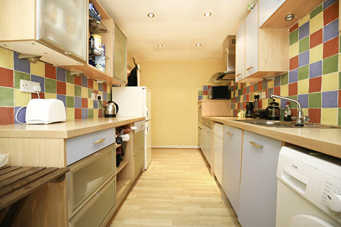 2 Bedroom Flat To Rent In Orchard Place, Jesmond, NE2