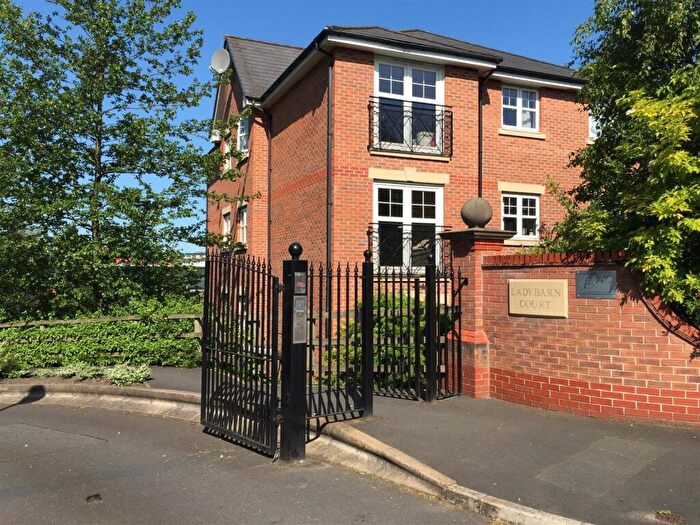 2 Bedroom Flat To Rent In Ladybarn Lane, Manchester, Greater Manchester, M14