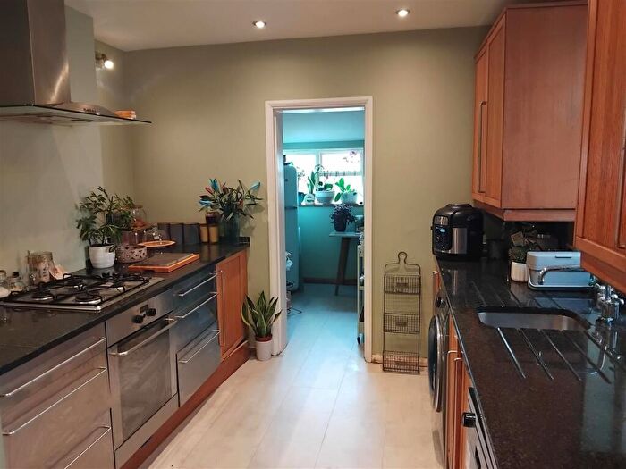 3 Bedroom House For Sale In Homesdale Road, Bromley, BR2
