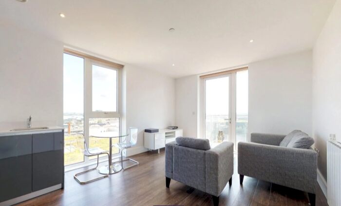 2 Bedroom Flat To Rent In Compton House, Royal Arsenal, Cannon Square, London, SE18