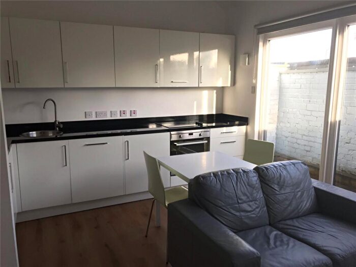 Flat To Rent In Town Hall, Bexley Square, Salford, Manchester, M3