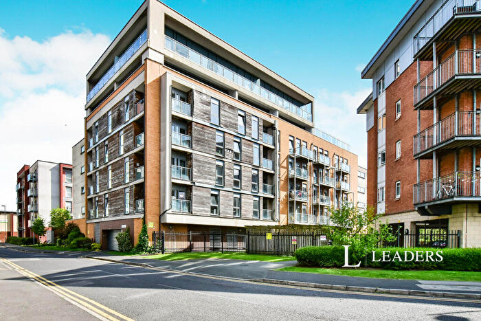 2 Bedroom Apartment To Rent In Pioneer House, Elmira Way, Salford, M5