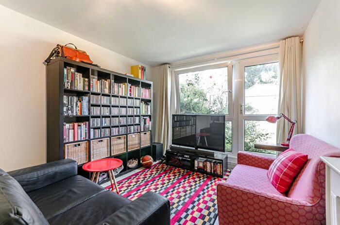 1 Bedroom Flat To Rent In Aberdeen Park, Islington, London, N5