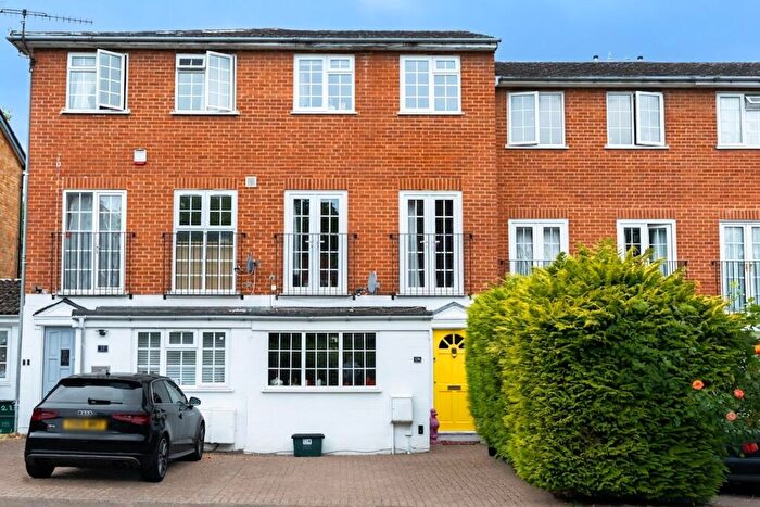 3 Bedroom Terraced House For Sale In St. James Road, Sutton, SM1