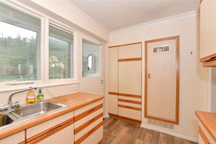 3 Bedroom Flat For Sale In The Gateway, Dover, Kent, CT16