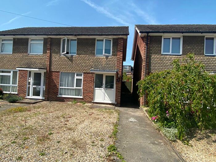 4 Bedroom Semi-Detached House To Rent In Norton Close, Headington, OX3