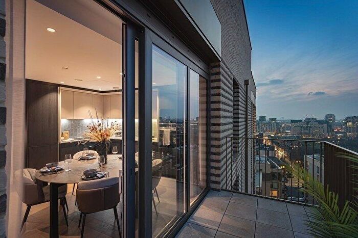 3 Bedroom Flat For Sale In Oval Village, Kennington Lane, SE11