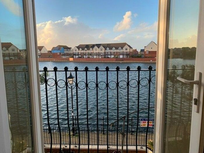 1 Bedroom Flat To Rent In Long Beach View, Sovereign Harbour North, Eastbourne, BN23