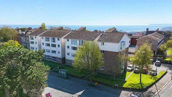 2 Bedroom Flat For Sale In Upper Maze Hill, St. Leonards-On-Sea, TN38