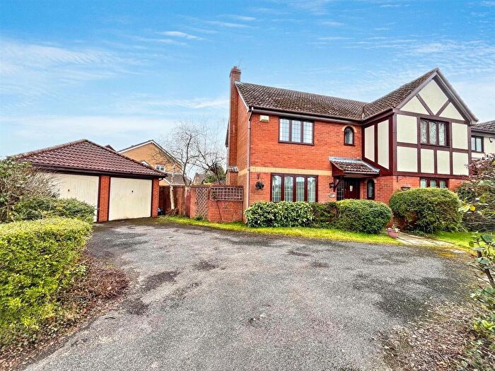 4 Bedroom Detached House For Sale In Llangorse Drive, Rogerstone, Newport, NP10