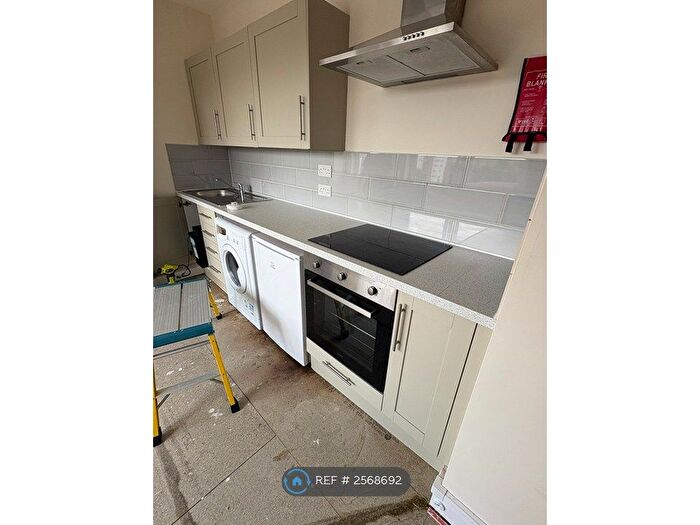 1 Bedroom Flat To Rent In The Bank House, Tonbridge, TN9