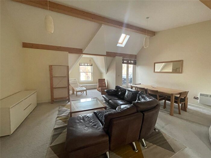 3 Bedroom Apartment To Rent In Hope Drive, Nottingham, NG7