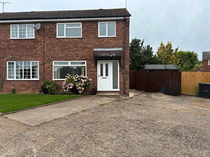3 Bedroom Semi Detached House For Sale In Wordsworth Road, Stowmarket, IP14
