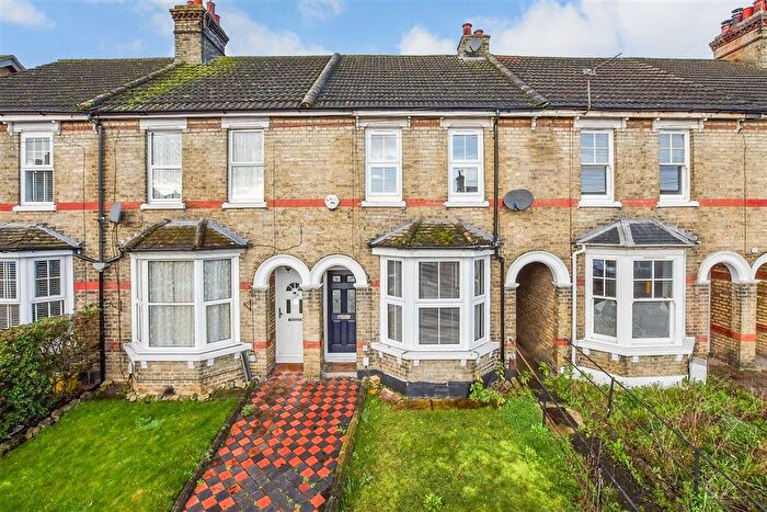 3 Bedroom Terraced House For Sale In Holborough Road, Snodland, Kent, ME6