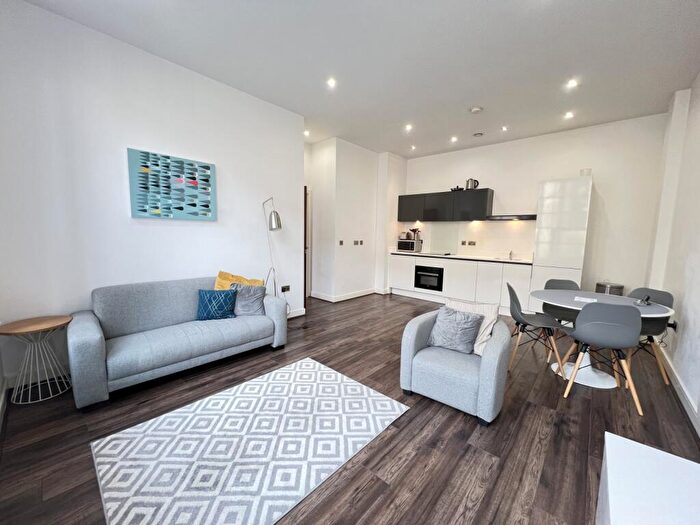 1 Bedroom Flat To Rent In Pope Street, Birmingham, West Midlands, B1