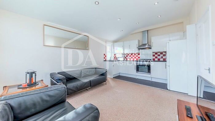 2 Bedroom Apartment To Rent In South View Road, Crouch End Hornsey, London, N8