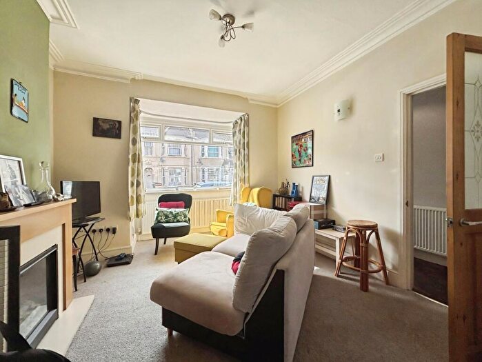 2 Bedroom Terraced House For Sale In Thackeray Road, London, E6
