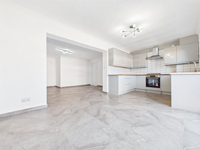 4 Bedroom Terraced House To Rent In Bouvier Road, Enfield, EN3
