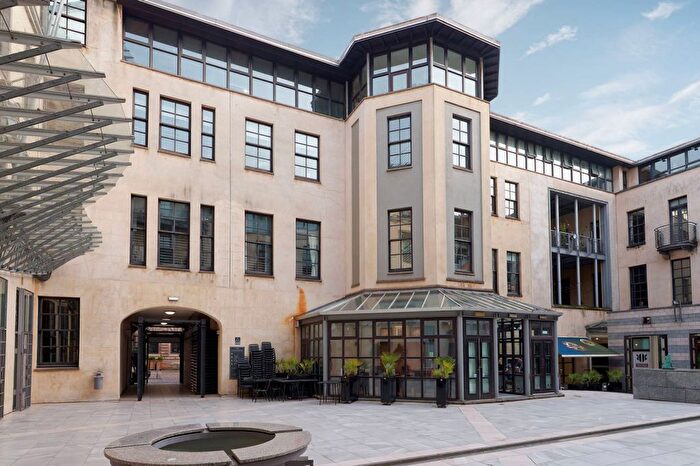 3 Bedroom Flat For Sale In Cochrane Street, Merchant City, Glasgow, G1