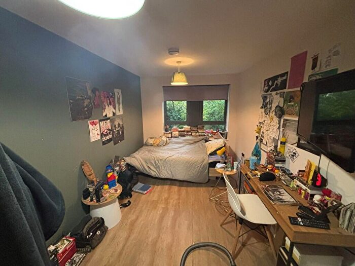 3 Bedroom Apartment To Rent In Flat, Ambra Vale, Clifton, BS8